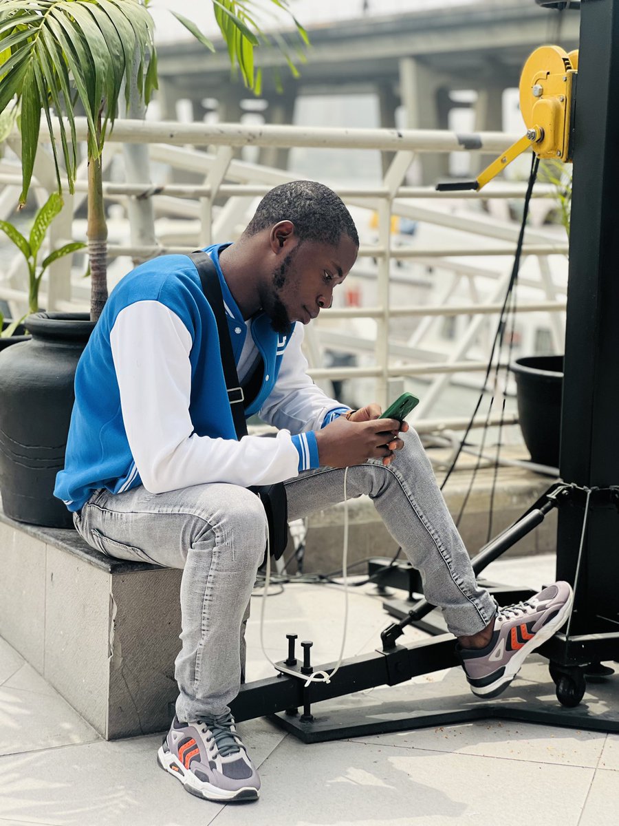 quadryademide's tweet photo. The bad news is time flies. The good news is you're the pilot.              

Enjoy the ride of life bosses.😎

#lifestyle #cowry #motivation https://t.co/nTICbPdxnx