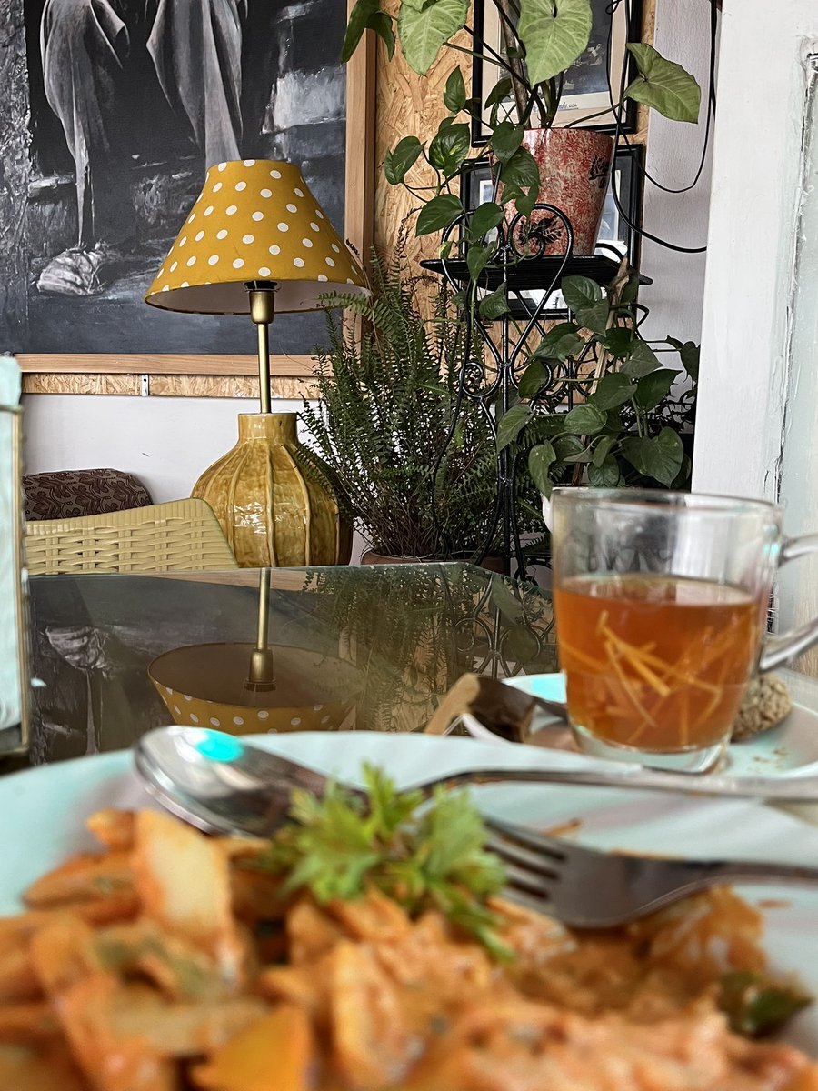 anuureet's tweet photo. Have a cup of PositiviTEA!
#metime #positivity #tea #cafe #art #artlover #calm #creativity #throwbackoctober https://t.co/JKlG6ZyKLT