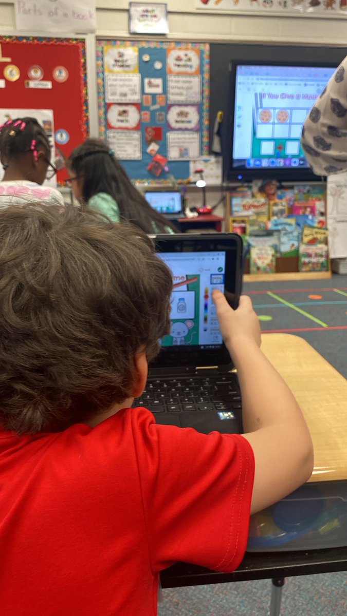 aprilperry10's tweet image. Kindergarten Bulldogs using ten frames in Seesaw to work on math equations! @SCEBulldogs #onechatham  #ccsdigitallearning