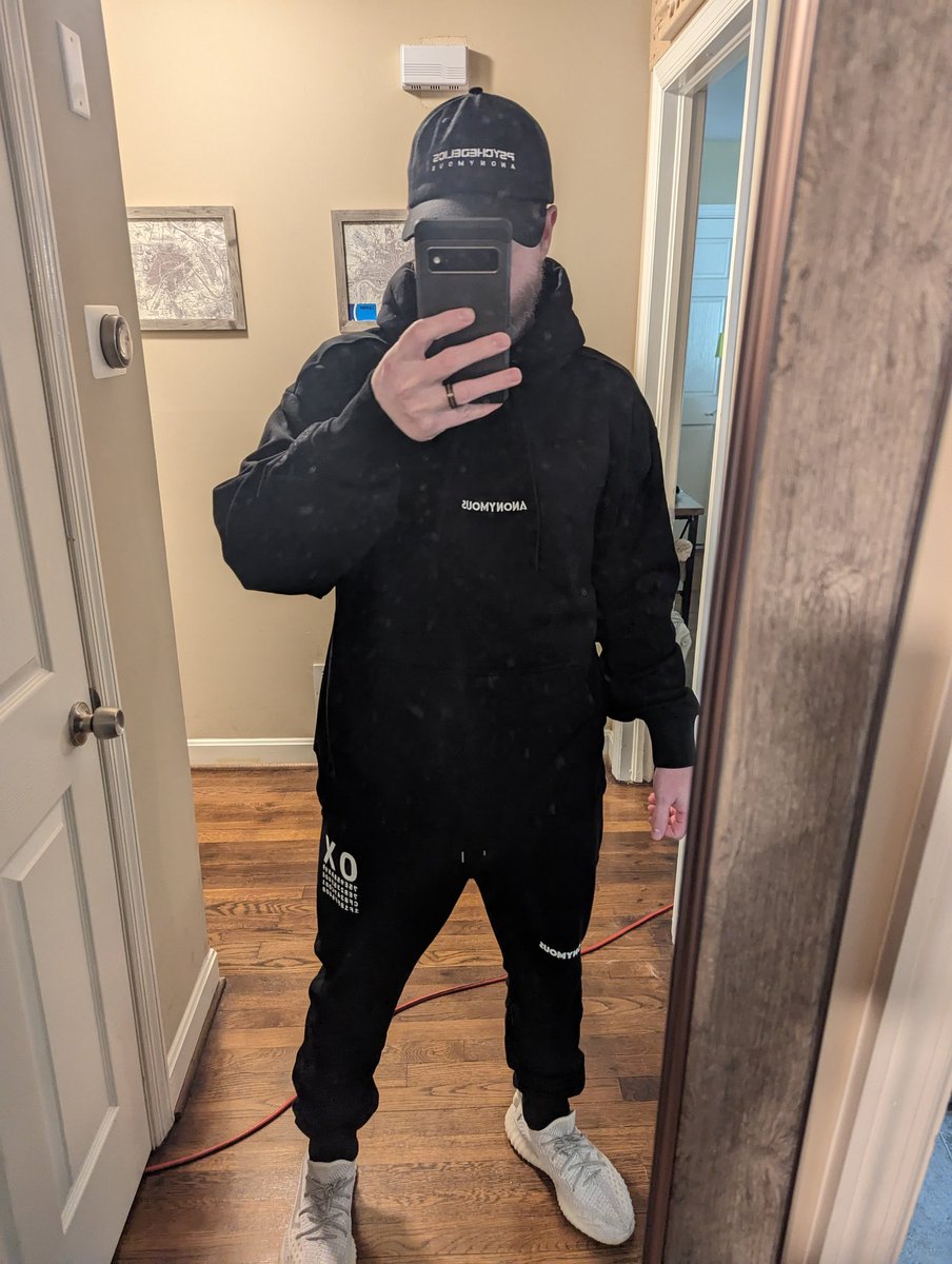 Merch arrived! Fantastic quality and fit! <a href="/BAYC2745/">voltura.eth</a> @psychedelic_nft