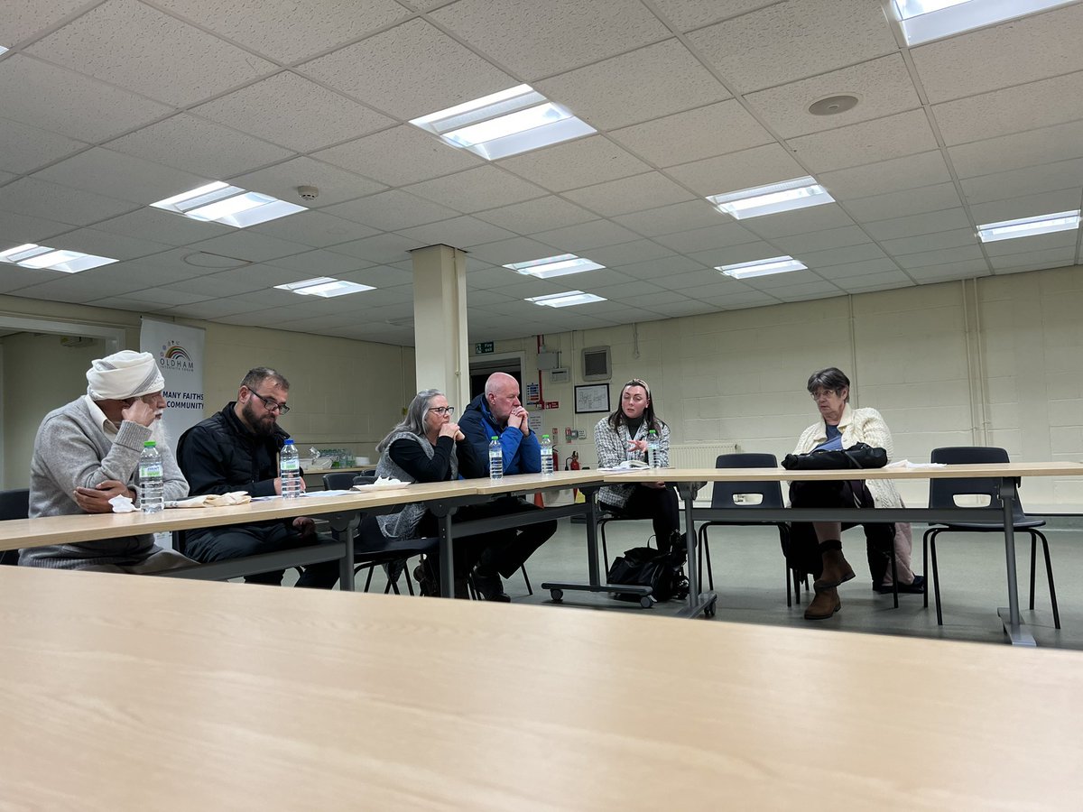 k4shf's tweet photo. Really interesting discussion organised by @OInterfaith Forum discussion event titled 'Faith & Identity 👍#oldhamhour #discoveroldham @OsmanSayyed interesting points raised https://t.co/4IpHwyqNty