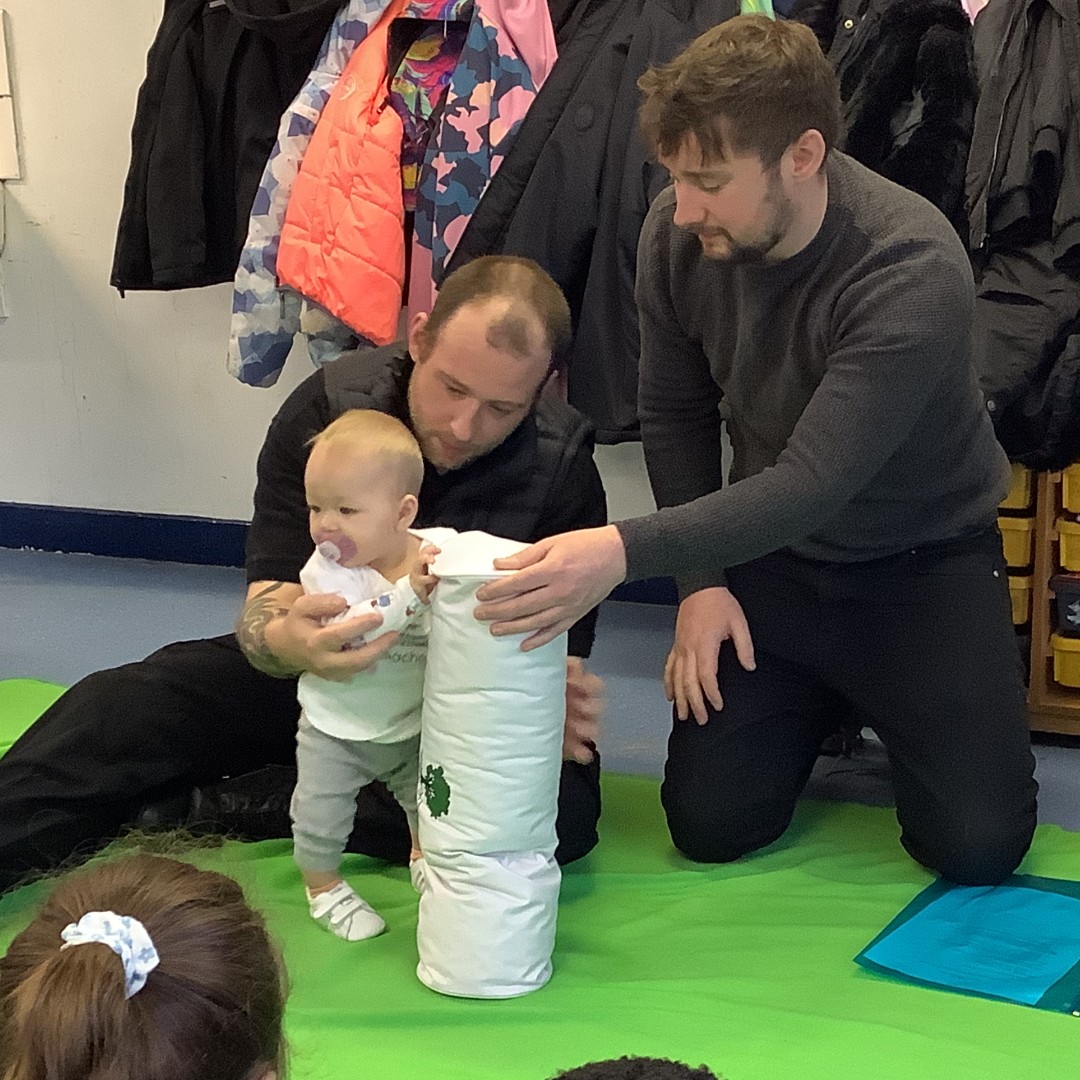 RootsofEmpathy's tweet photo. Hope everyone had a wonderful #FamilyDay!
At Roots of Empathy, we honour the family.
“The family is the most powerful institution under the stars” - @MaryGordonROE
#Family #EmpathyProgram #Empathy #Love https://t.co/A8IfWlcqeY