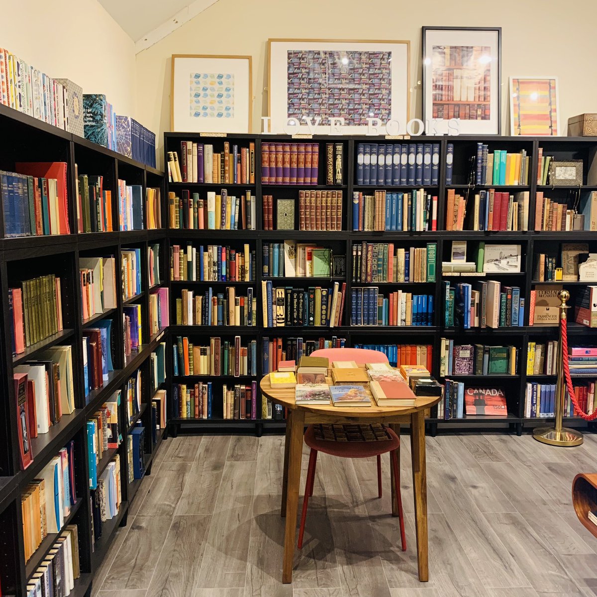 dakerbooks's tweet photo. Every last object has now been moved over from number 52 to The Barn, including the pictures from the old non-fiction room upstairs. They look quite fetching in The Daker Room, non?! 
🎨📚♥️ https://t.co/LeW6QfNJwE