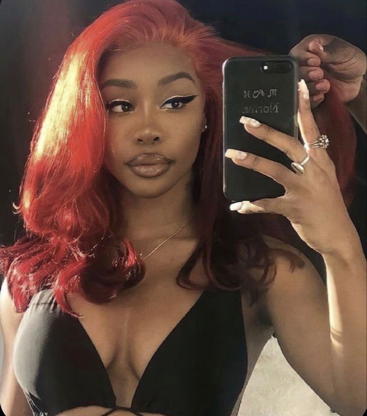 blkcomictwit's tweet photo. Need Starfire fans to Walk with me. https://t.co/L8KseWaRZc