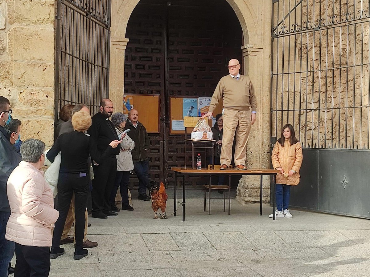 Hoy se ha realizado la tradicional Rifa de Ánimas en nuestra parroquia.