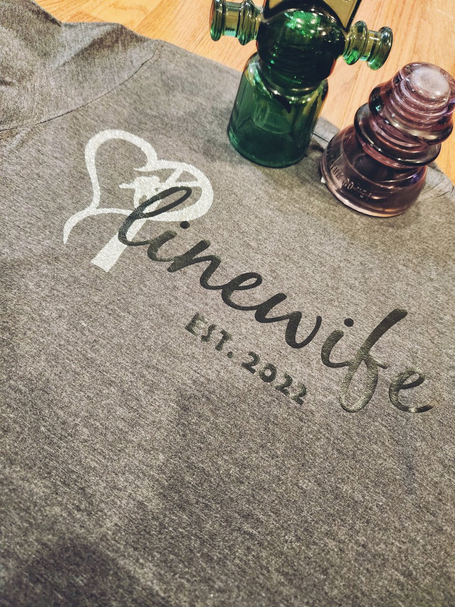 LineJunkline's tweet photo. Are you getting married this year? It's been a while since I printed this one. Has some glam glitter. Available in multiple colors
https://t.co/SqMVqed0oI
#linejunk #linewife https://t.co/aGZSTcgwRc