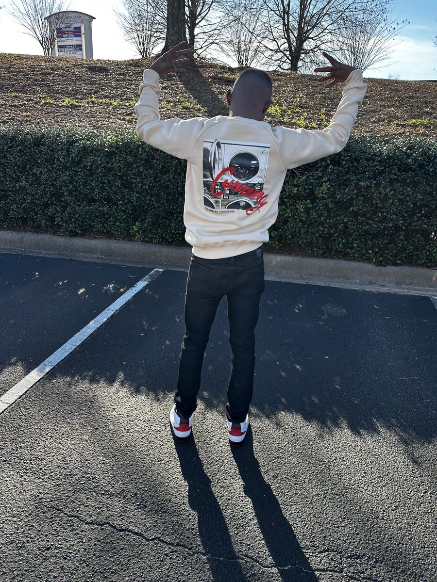 Bigg2man's tweet photo. 27 Years No Fears 🦅
#LLMorgan🖤
#LLBo🖤
#LLWee🖤 https://t.co/Y33ymxLKZA