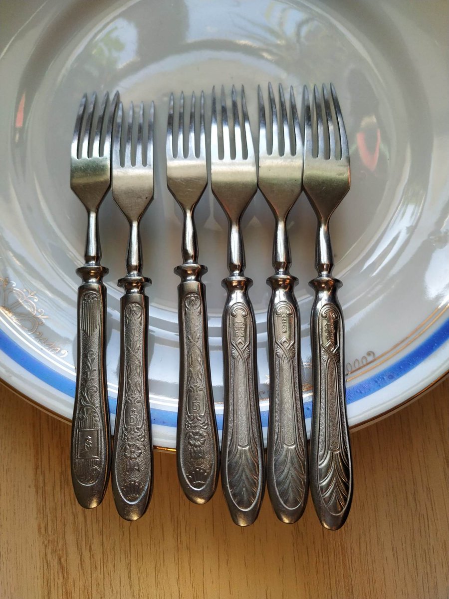 VintageSoviet's tweet photo. #Sale! 20% OFF!
#Vintage #forks #stainless #steel #Fork #Soviet #tableforks #set of 6 forks with #embossed 3 different #pattern on #handles
https://t.co/Mvw98NJ8jL @Etsy https://t.co/16E9fQq14b