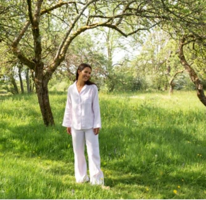 CIFDtweets's tweet photo. Cool Linen from #loomirishlinen #irishfashion #linen #purelinen #Pyjamas #linenpyjamas #pinkpyjamas #sustainablefashion #irishfashionart #melissasteele #irishdesign #CIFD https://t.co/spggPIJqlb