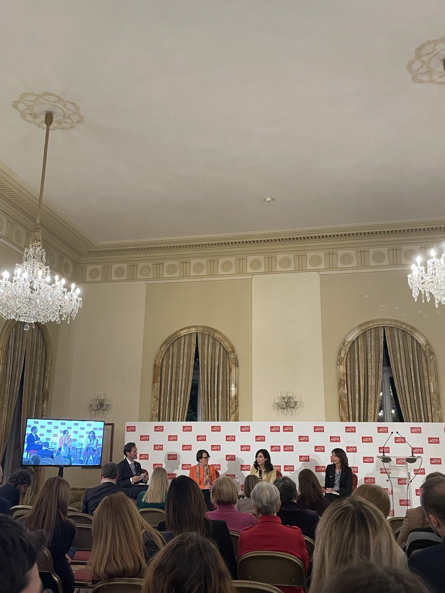 phdMichela's tweet photo. Honored for being invited to the "Women in Economics" event by the British Embassy in Rome, yesterday. We discussed experiences of women in economics, the value of gender diversity in bringing
diversity of perspective and improving the profession, https://t.co/M8hLhgA6HG