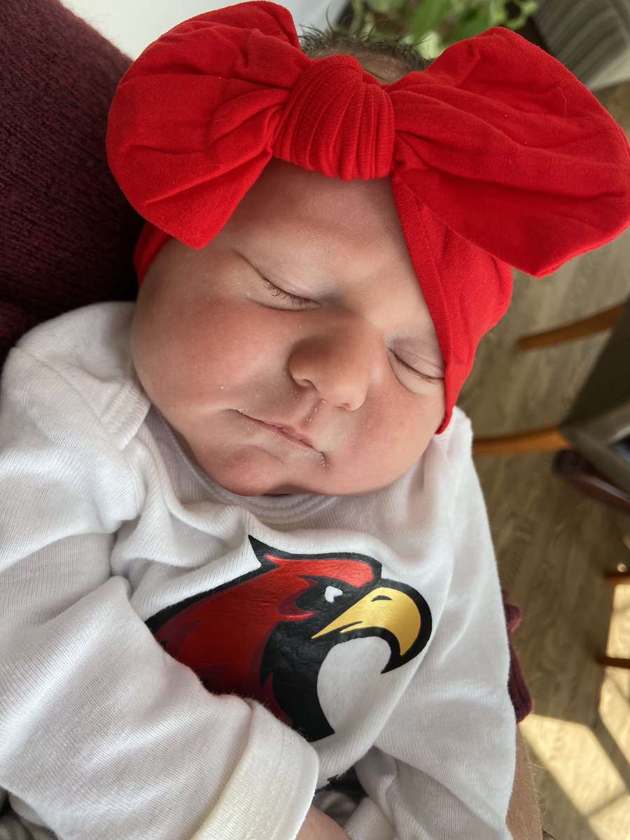 MrsDeSimone135's tweet photo. Good luck to Jerling Volleyball today! Sofia and I are cheering you on in spirit ❤️💛🏐 #bestcoworks #JayhawkPride @JerlingJayhawks @OSD135 https://t.co/F6xy9rRxE6