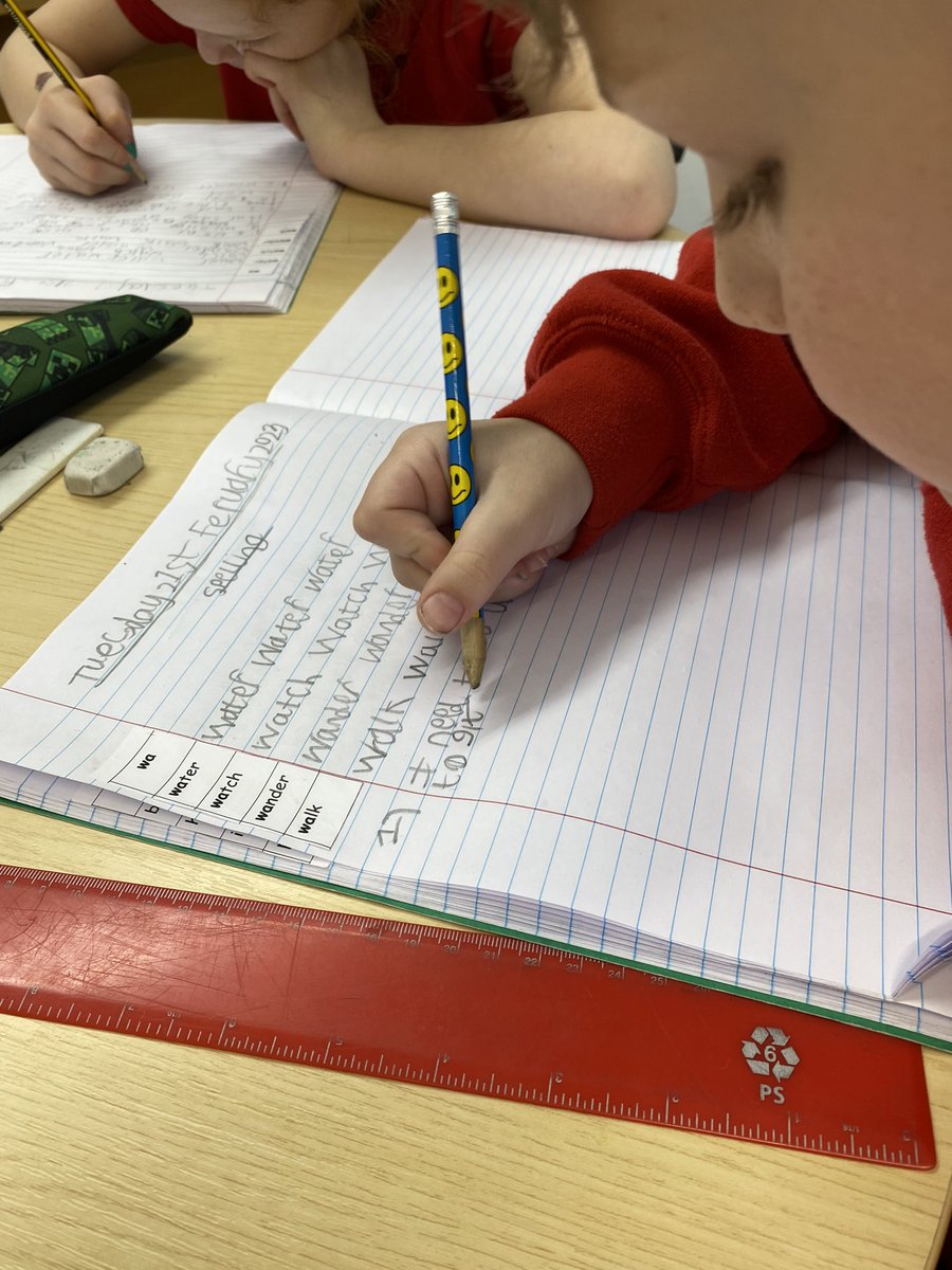 MrsMorrisonDPS's tweet photo. Working hard to write extended sentences, making sure we include our spelling words!! https://t.co/I15MNQYH4d
