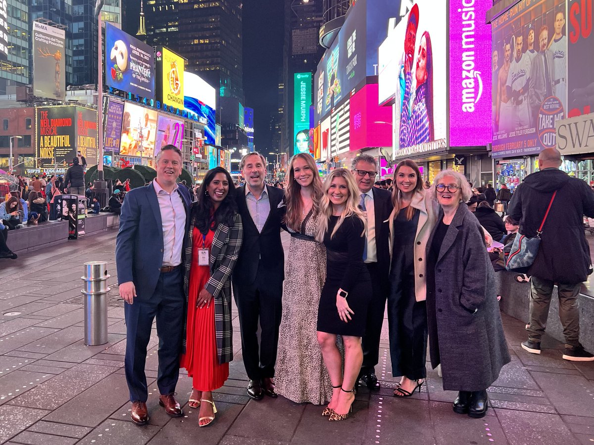 We had an amazing night celebrating Sindy Nathan at the @MMMnews 40 Under 40 Awards in the big 🍎! Congratulations to this year's group of inspiring leaders.

#MMM40Under40 #40Under40 #HealthcareLeaders #HealthcareMarketing #HealthLiteracy #HealthEducation #ClinicalTrials