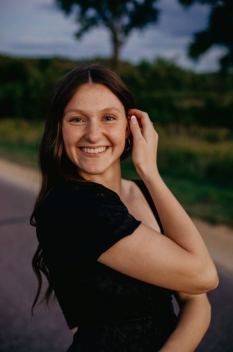 Celebrating Senior @mogensen_ellie A captain, vocal leader, a friend to everyone, a great role model for our youth, loves the weight room, and of course gets it done on the court! Thank you, Ellie, for your service, leadership and work ethic! We are proud of you! 🏀🐾