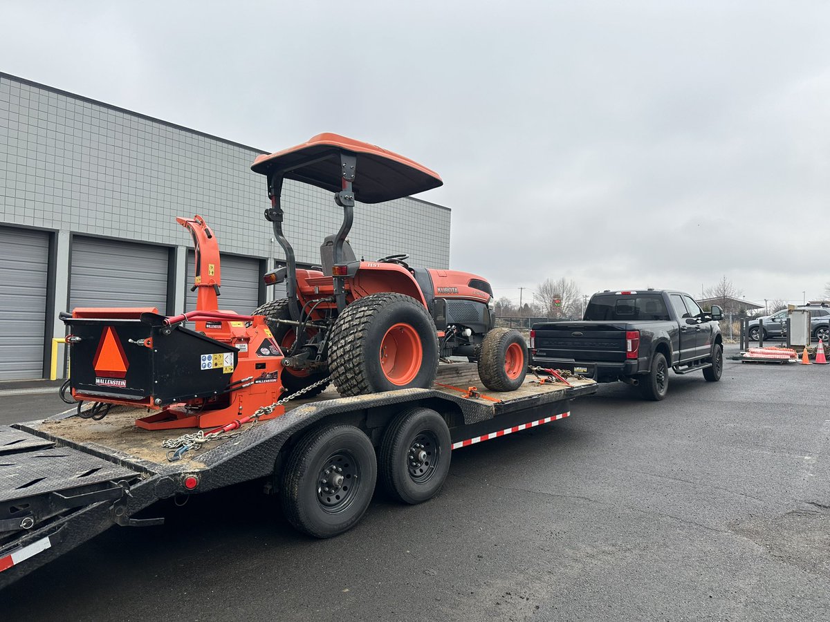 Delivery from Liberty Hill to Torresdale this morning. Utilizing the inventory of 3 courses keeps redundancy in capital purchases to a minimum, allowing us more freedom as the cost of new equipment continues skyrocketing. @UnionLeagueGolf @NickSurretteEM @TorresdaleGolf