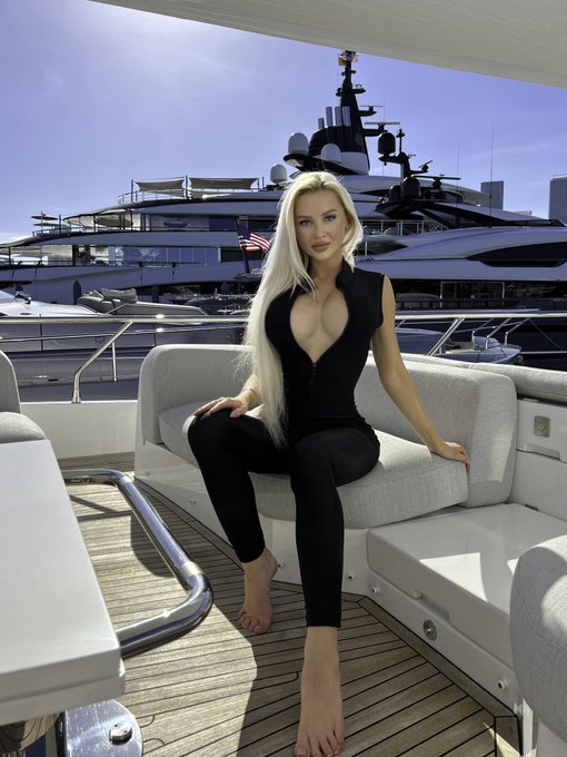 $5.5M boat or me? https://t.co/JH19ahsp0I<a href="/tag/barbiemovie"class="tags"><span>#barbiemovie</span></a>