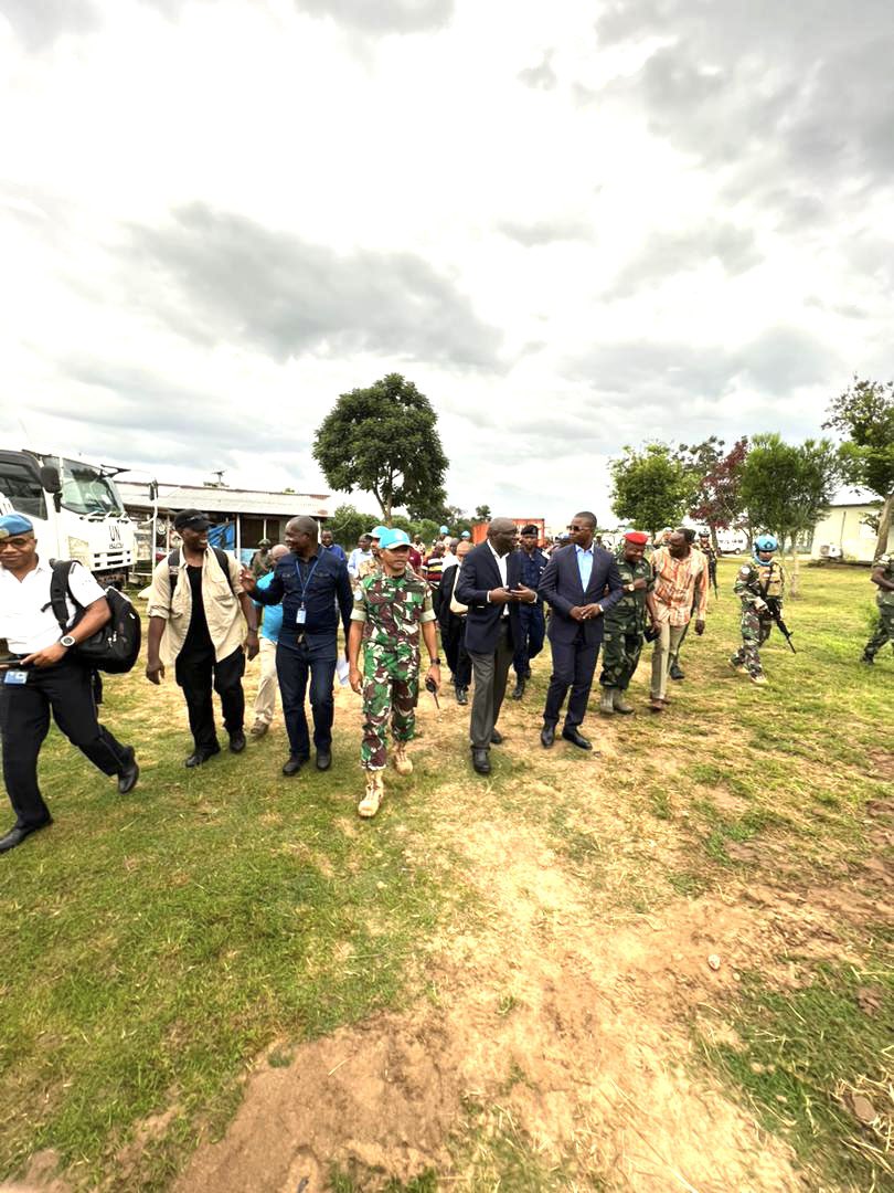 k_diagne's tweet photo. Honneur d’avoir assisté aujourd’hui à la remise de la base militaire de la #MONUSCO de Bendera à la #PNC, en présence du Ministre de l’Interieur du Gouvernement Provincial du #Tanganyika, complétant ainsi le retrait de la Mission de cette province, dans le cadre de la transition https://t.co/AdVWSQvTKS