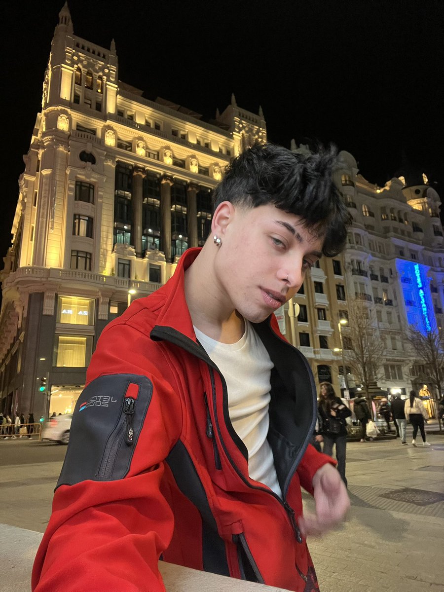 Nosoystivex's tweet photo. Madrid🌹 https://t.co/tu2dazyzH7