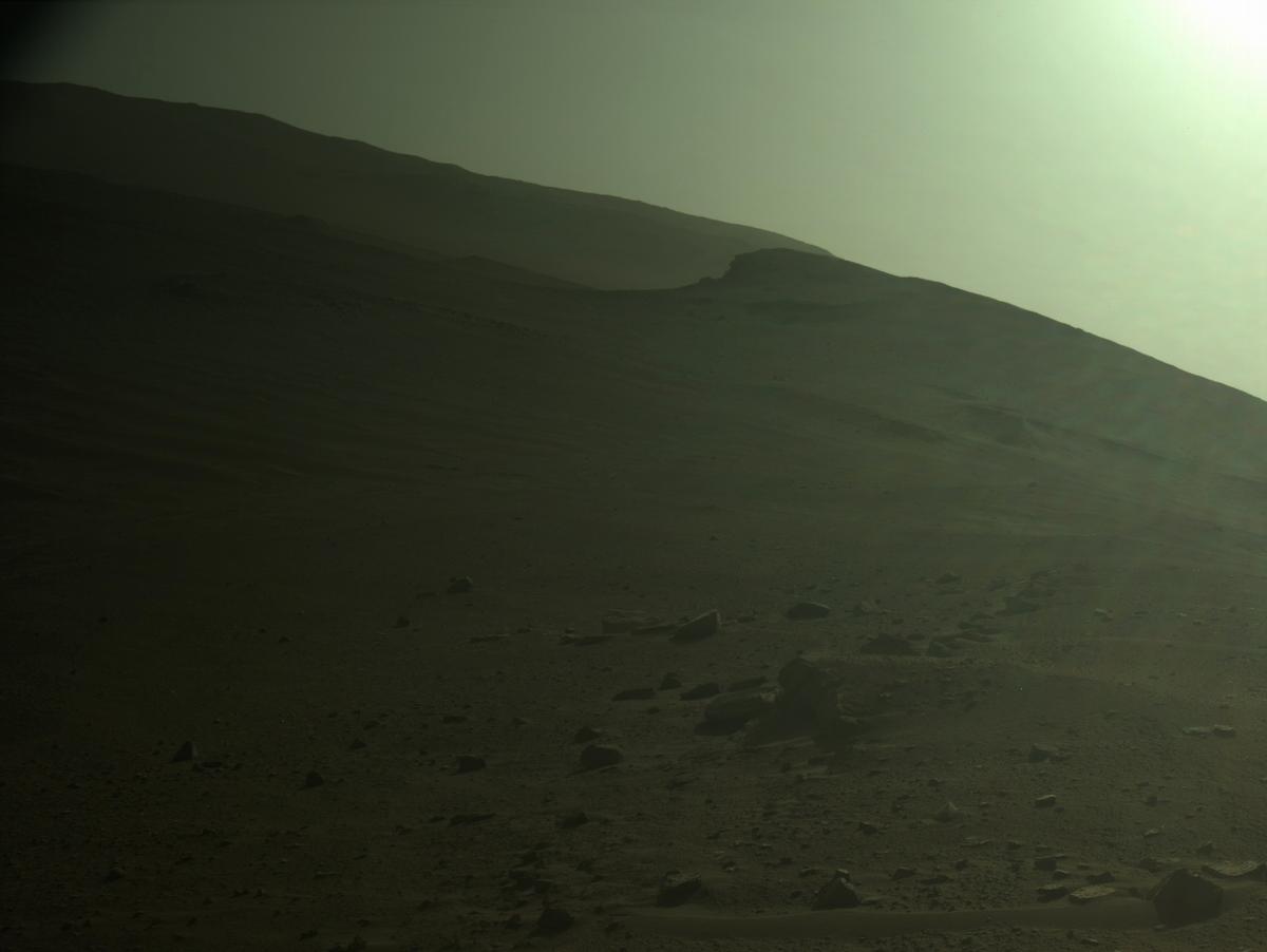 MarsMissionImgs's tweet photo. #PerseveranceRover image taken on #Sol700 at 4:35:03.229 PM with #Navcam #Mars #NASA #Space https://t.co/x8MTYV1hZd