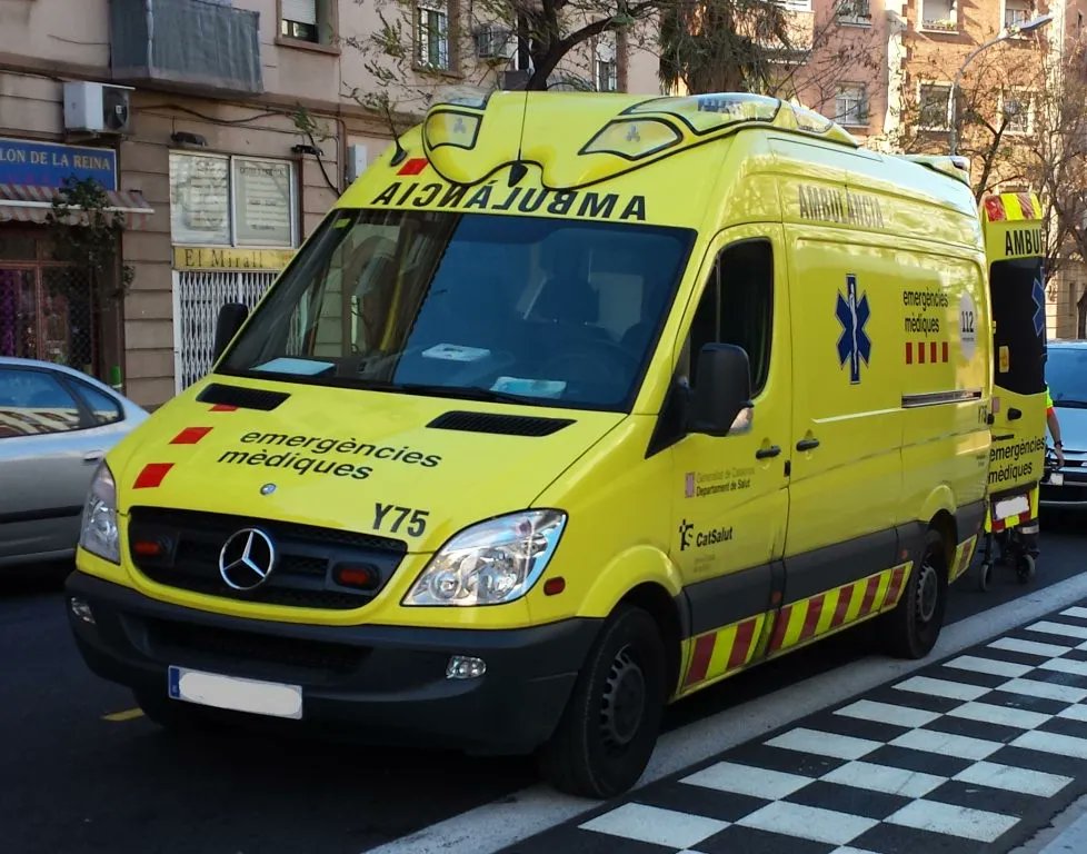 onabages's tweet photo. Accident mortal a Sallent després de caure des d’un tercer pis https://t.co/JrihJyIxU7 https://t.co/UYLT7fYTJ2