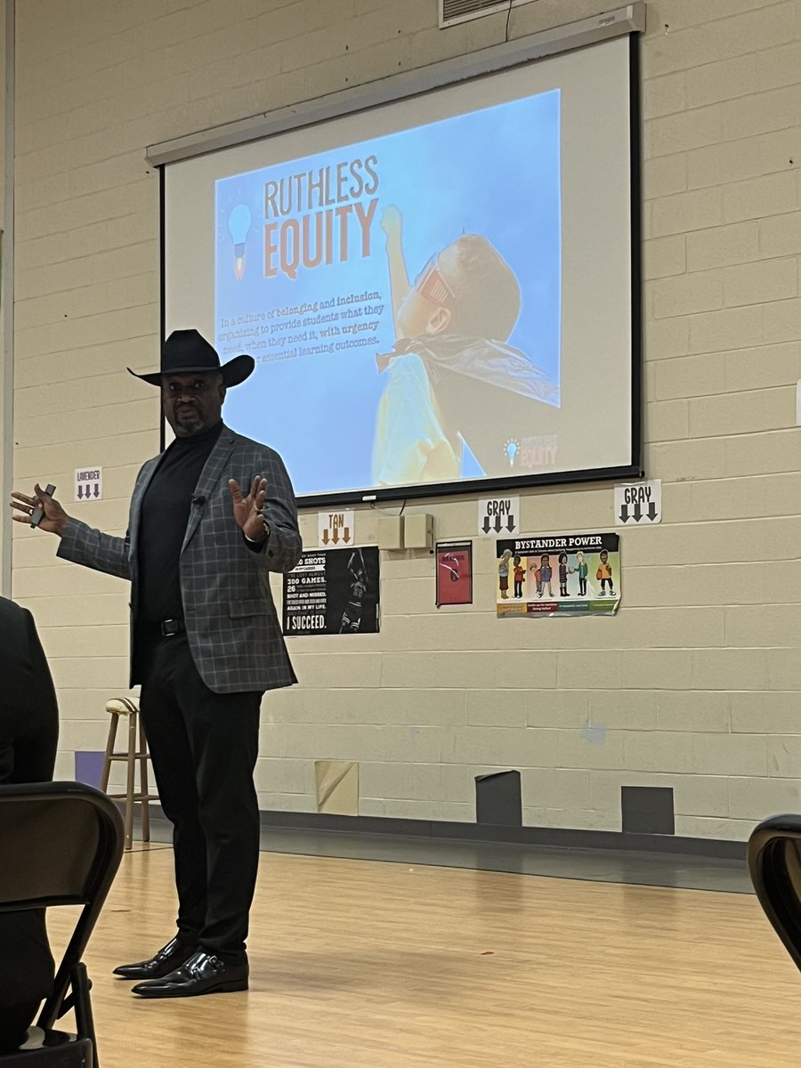 AliBuzzell's tweet image. Thanks @unfoldthesoul for an inspirational morning. Thank you @AnisaBusby for supporting us through the productive struggle. #startwiththecrown