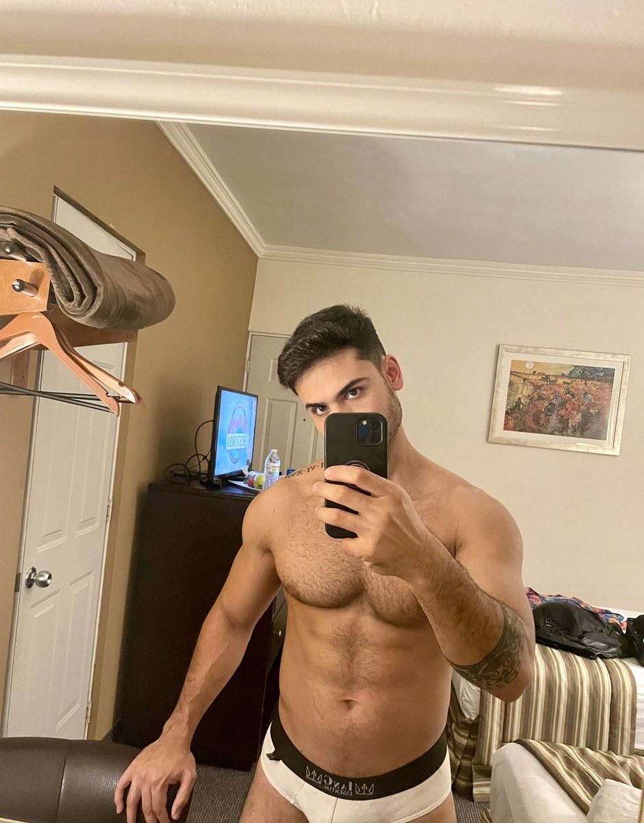 iangarcioficial's tweet photo. Ya conocen mi emprendimiento de underwear 🩲 ? apoyemos lo hecho en México #iangessential 
👇🏼👇🏼👇🏼👇🏼👇🏼
https://t.co/OSj9WkFrBC https://t.co/orkrwcQSTq