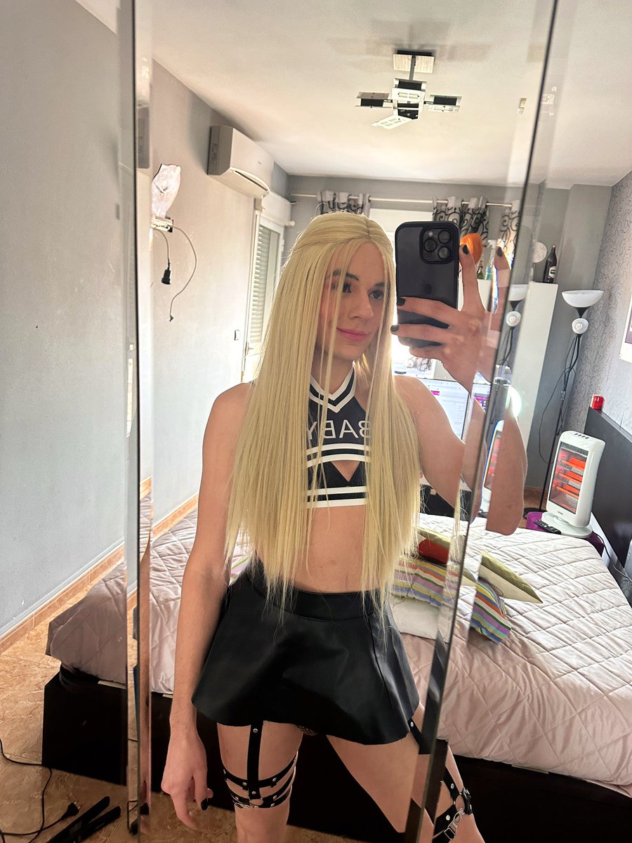 Sara_Madisson's tweet photo. Have a wonderful Tuesday ❤️🌈 see u tomorrow on https://t.co/AO5efVYByt #sexy #model #latina #teen https://t.co/IEFTFDWdFA