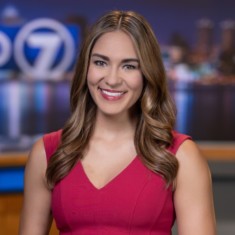 FD1conference's tweet photo. Beginning today's #FD1Seattle conference, Cathy Peterman of @Wayfair speaks w/ @BridgetChavezTV of @KIRO7Seattle on how the rapidly growing retailer is boosting engagement, even as it distributes its work around the country and the world. #FD1Conference https://t.co/7qNQGuZB82 https://t.co/lTT25EbEYW