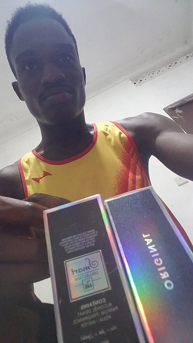 HirooOnodaon's tweet photo. Ultra Male is my favorite  because it really has that musculine and nice scent. Plus a few sprays and you're covered the whole day. 
@Api_Scent 
#Apiscent@2 https://t.co/JfLYAjBsKd