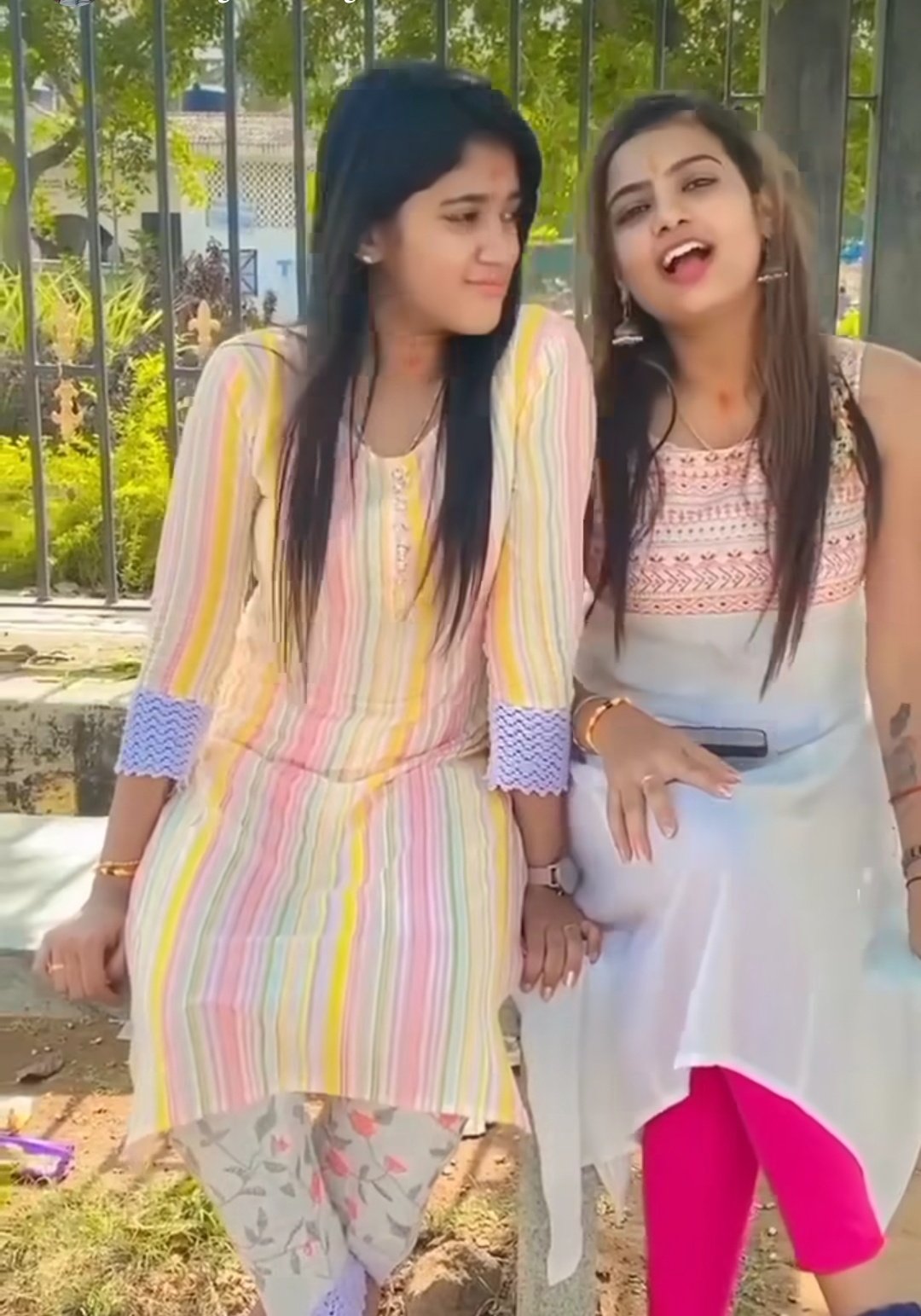 Roman7 on X: How is she Shes name shilpa gowda Sonu Gowda friend rendu  thevidya video eruku 👅👅👅 t.coUdm0KaLllI  X