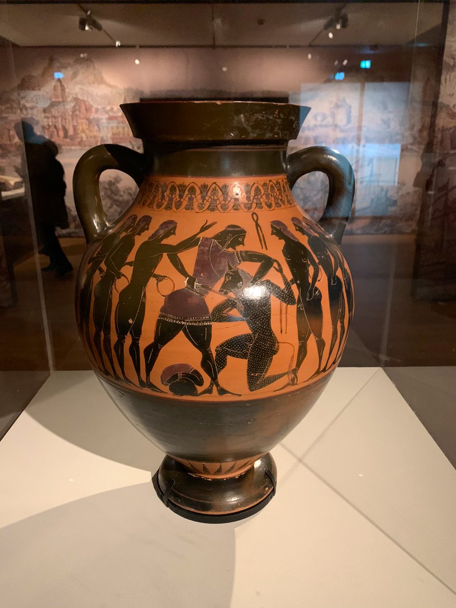 dresdendoll's tweet image. i know a few of you are curious so here’s some photos i took at the knossos exhibition at the ashmolean 🧵 

#labyrinthashmolean #history #greek #archaeology @ashmoleanmuseum
