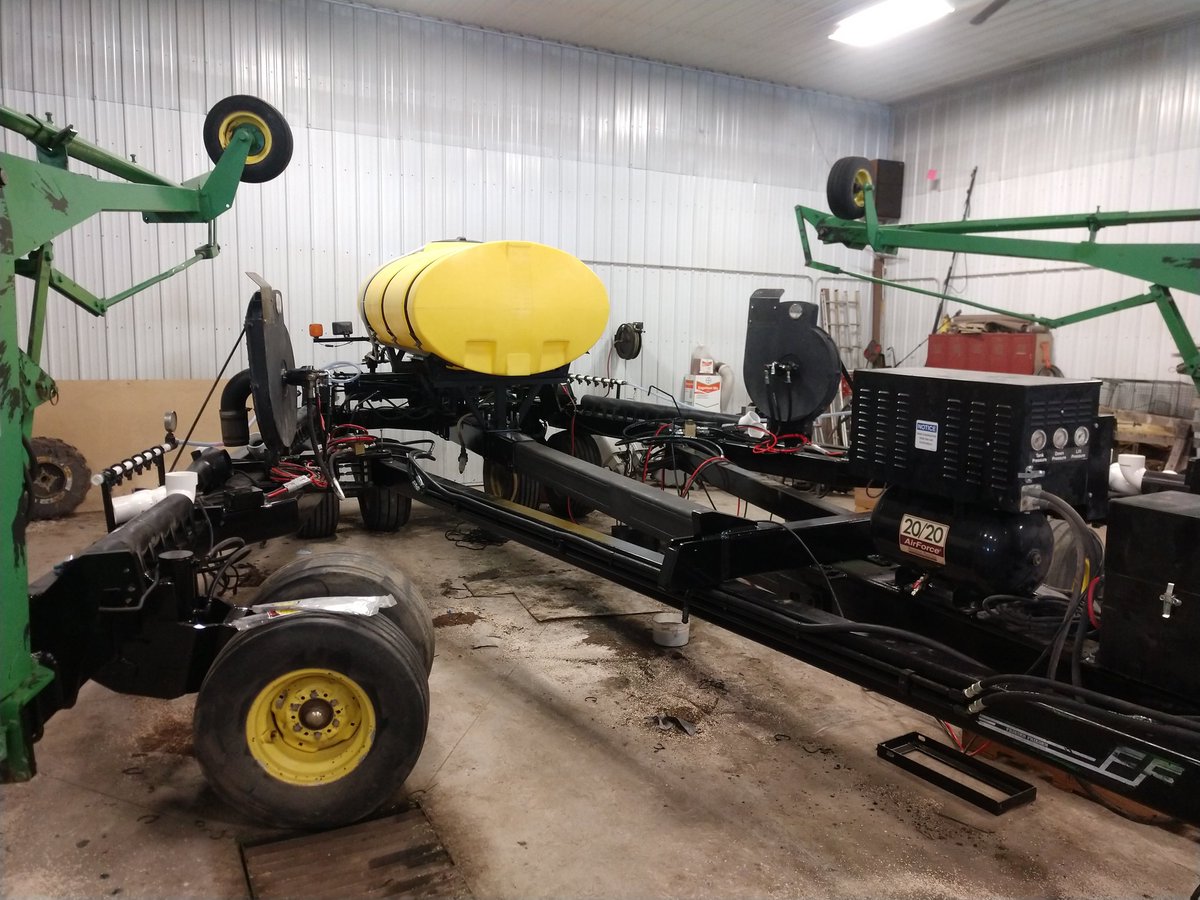 gvjfarms's tweet image. Just about ready to start mounting row units back on. #Ag #ShopProject #plant23 #completerebuild