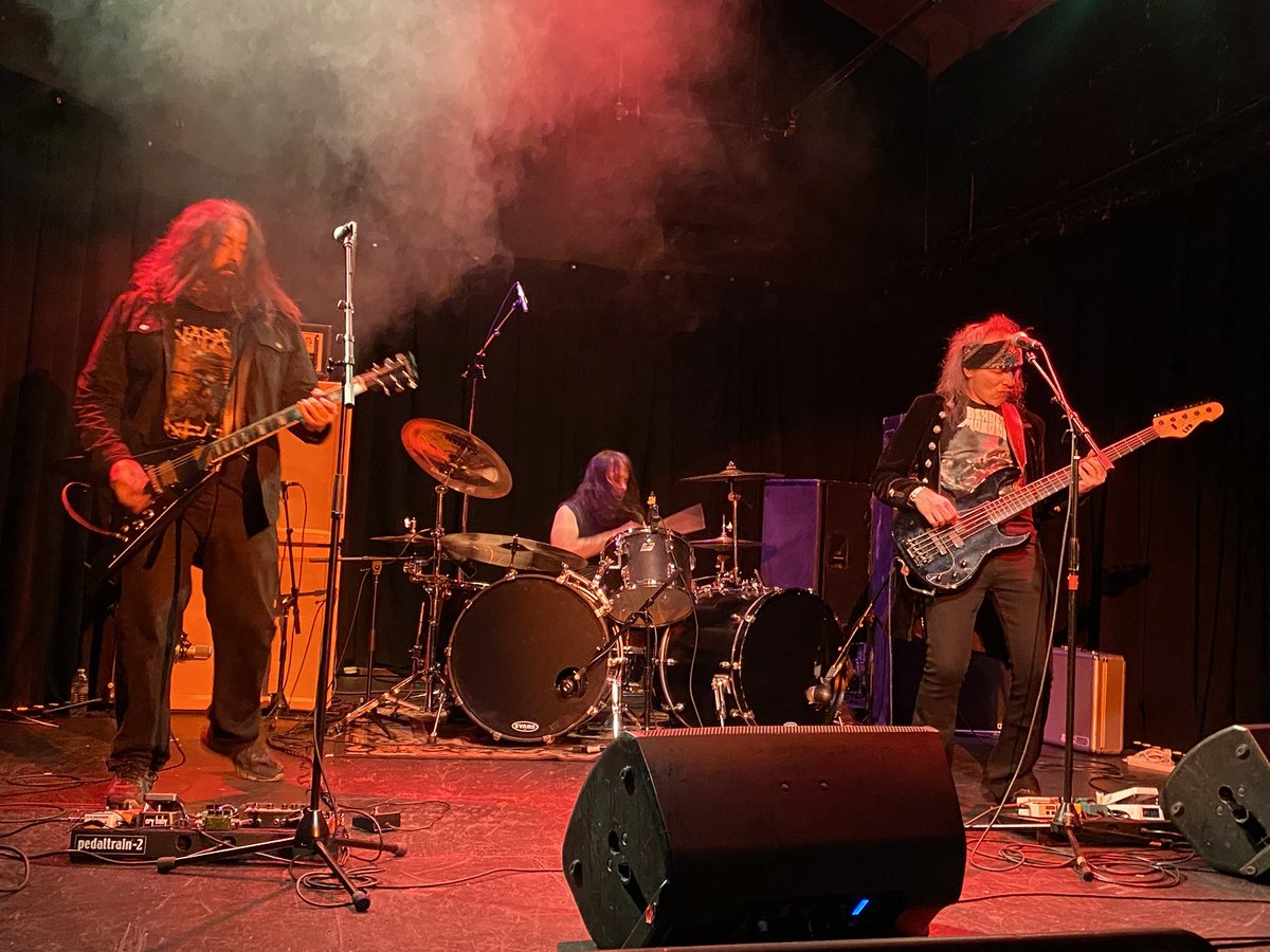 btmband's tweet photo. Well that was fun! Thanks to everyone who showed up last night and thanks to @knitnoho for having us! https://t.co/FHXlk19GLz