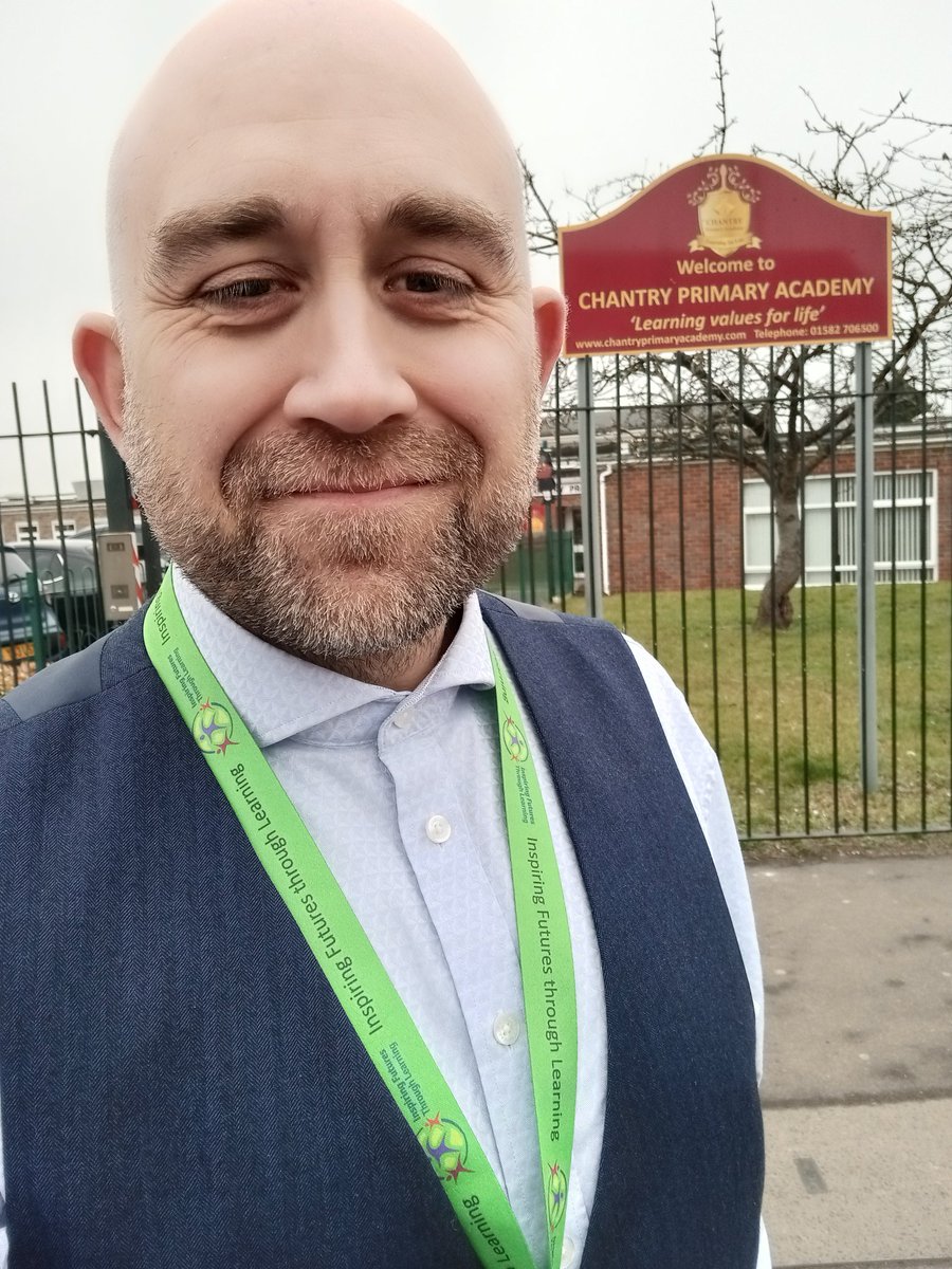 Are you based in Luton and keen to train to teach? Contact us now to discover more about our fantastic thriving placements and training opportunities in the Luton area.