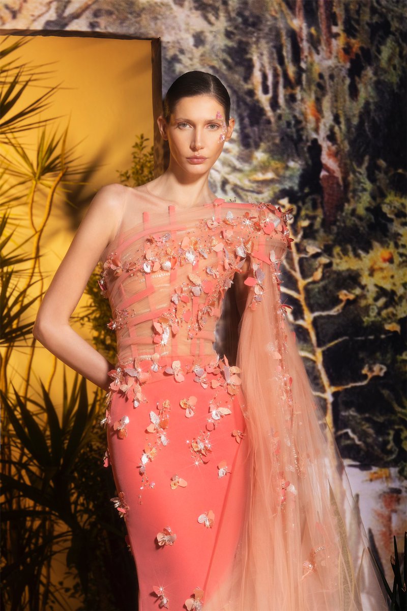 ZiadNakadWorld's tweet photo. It’s blooming already 🌸 ✨✨
Ziad Nakad Spring Summer 2023 Couture Collection ~ * Flora *
#ZiadNakad #Flora #ZNSS23 #ZN #SS23 #ZiadNakadCouture #Couture #HauteCouture #PFW #ParisFashionWeek #SpringSummer https://t.co/OYM2Per4Wf