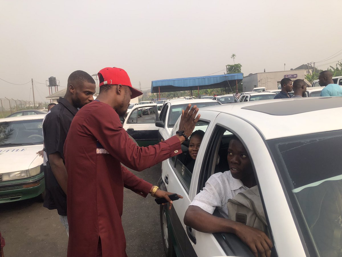 ImaitorReuben's tweet image. We feel the pain Students are passing through this period due to the current economic crisis introduced by the Cashless Policy drive of the CBN, So We carried out FREE TRANSPORTATION PROGRAM at the Rivers State University.
~PDP Student Wing #CBNGovernor 
#PDPRoad2Victory