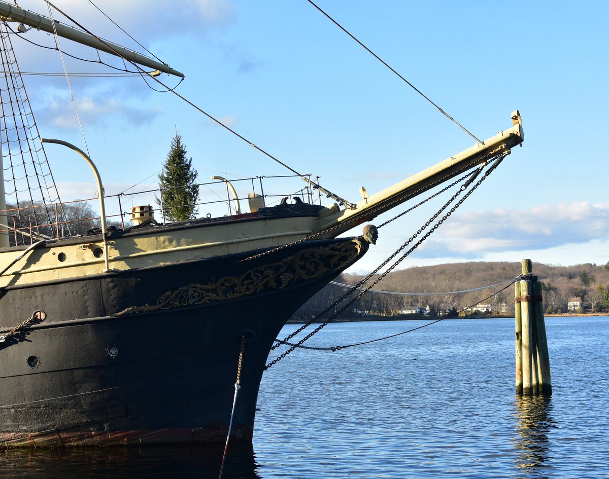 You know, I've visited #mysticseaport and seen this ship a hundred times, and this is the first time I noticed the figurehead. #ship