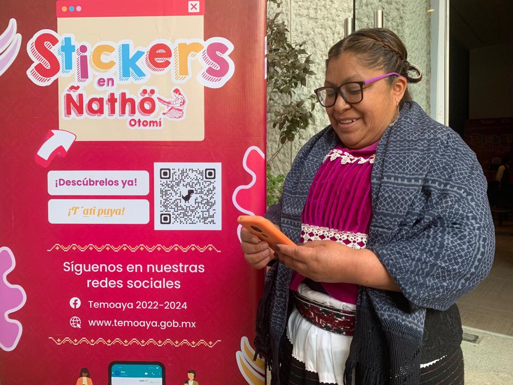 SOLTOLUCA's tweet photo. #Sociedad | Este martes, en el marco del Día Internacional de la Lengua Materna, se informó que alrededor de 204 stickers en Ñathö o lengua otomí podrán ser descargados en la página oficial del ayuntamiento de Temoaya

📸 Luis Rodriguez https://t.co/v1F6qn7zwt
