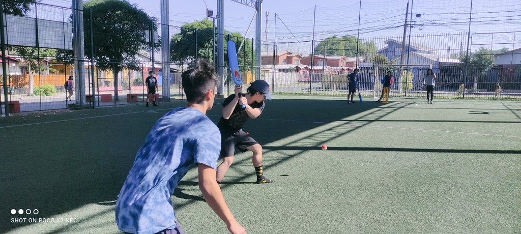 CricketNuble's tweet photo. Este año implementamos una Escuela de Verano, dónde la JJVV Los Naranjos nos facilitó los espacios y la coach @MilaaOyarce se hizo cargo de enseñar el programa CRIIIO a personas > 15.
Los resultados?
Llevaremos un equipo de entusiastas jugadores al @BeachCricket_Cl 🏏🇨🇱🌊 https://t.co/SRZu5qUqbG