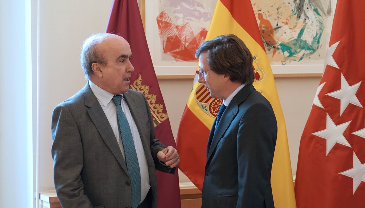 JaboneroOEI's tweet photo. Madrid ha sido un aliado fundamental para la OEI y el Festival #CIBFest que traía la #cultura iberoamericana a la capital española.
Hoy he podido reunirme con el alcalde de @MADRID, @AlmeidaPP_, para avanzar en un proyecto cultural que mostrará Madrid a Iberoamérica. https://t.co/9sHNi684bk