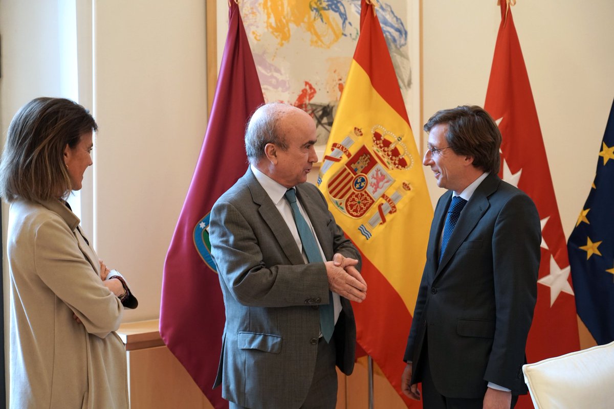 JaboneroOEI's tweet photo. Madrid ha sido un aliado fundamental para la OEI y el Festival #CIBFest que traía la #cultura iberoamericana a la capital española.
Hoy he podido reunirme con el alcalde de @MADRID, @AlmeidaPP_, para avanzar en un proyecto cultural que mostrará Madrid a Iberoamérica. https://t.co/9sHNi684bk