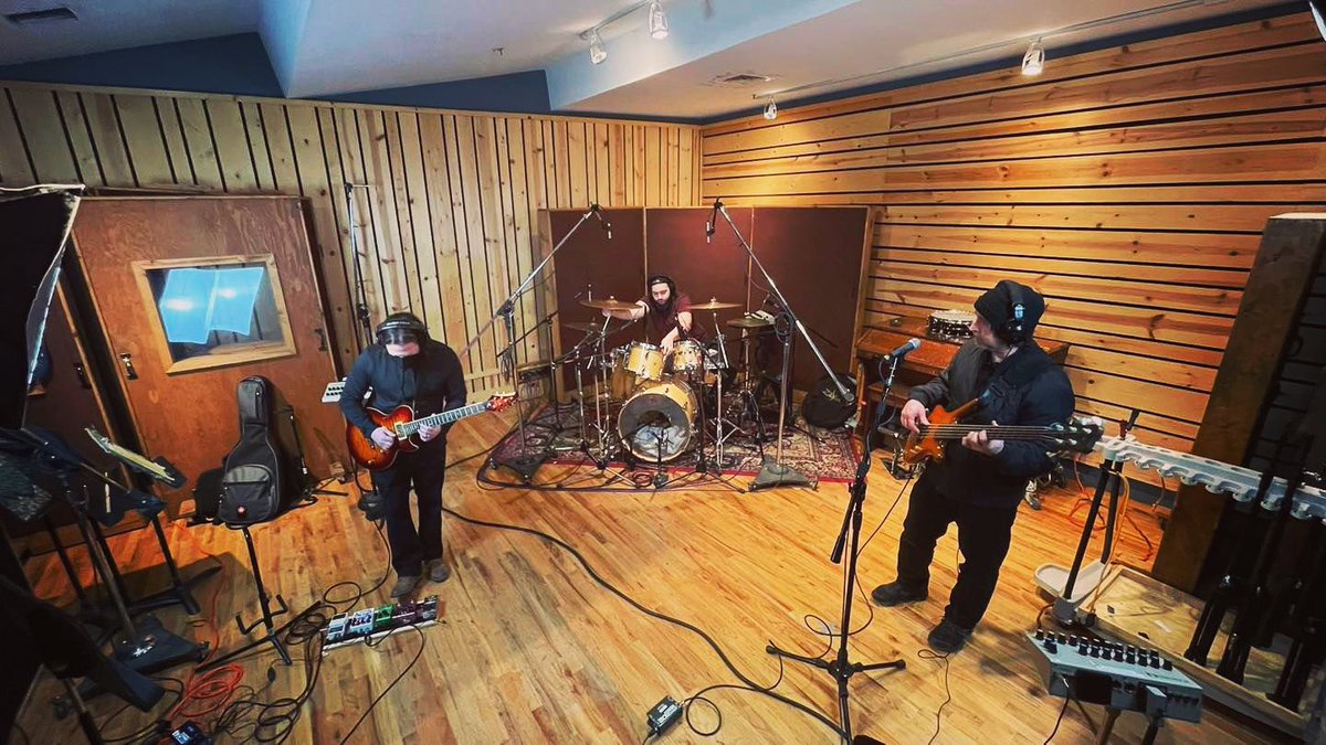 FourTripsAhead's tweet photo. “And where you are, is where I’ll be
It doesn’t mean now, cause it’s not free.”
#RunToYou #FTALyrics #AndTheFireWithin #RemnantsEP #StudioDaze #ReclaimRockMusic https://t.co/Dzs60MGS9H