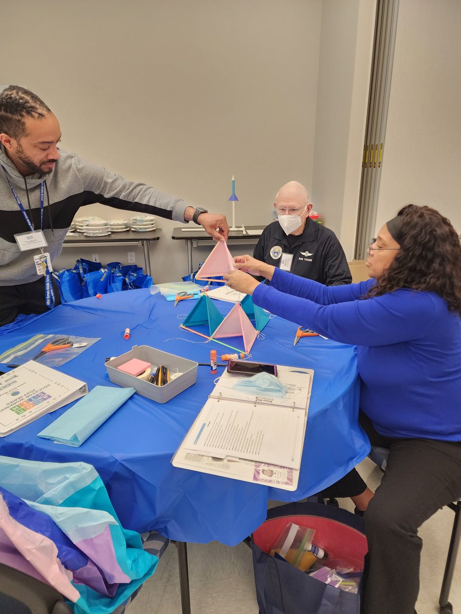 DrYemothy's tweet image. High Flying Fun in Indian Head at Energetics Tech Center. #DoDSTEM #DocYSTEM #EinsteinFellows22