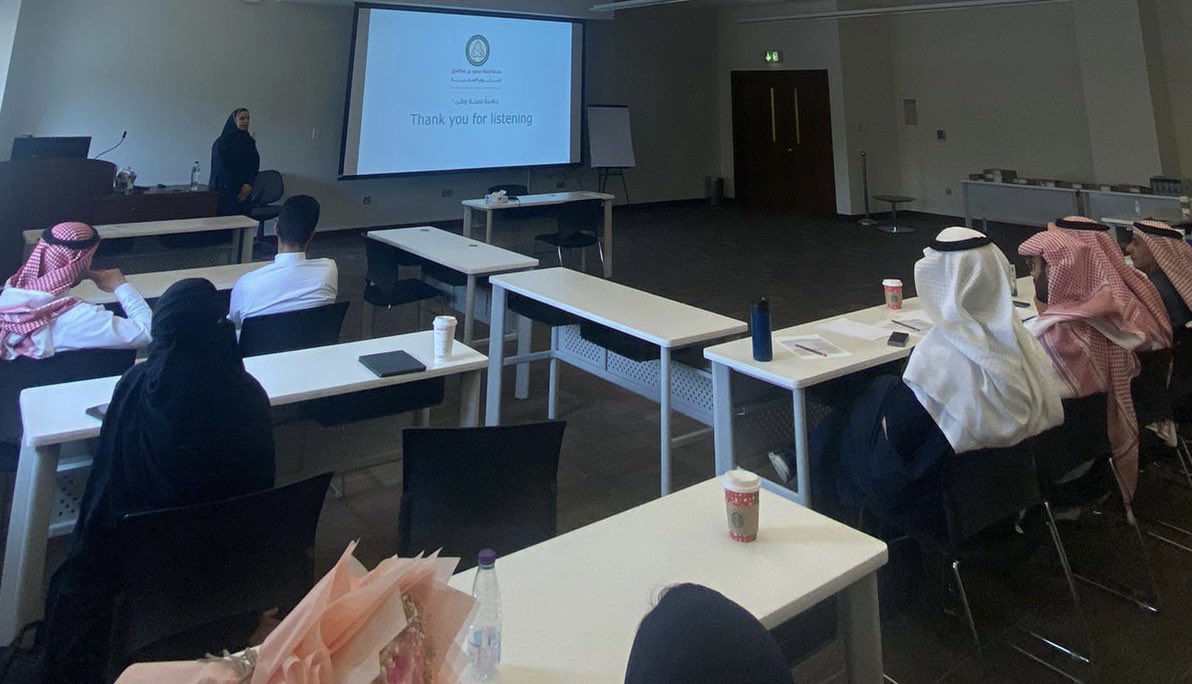 KSAUHS_CPHHI's tweet photo. تمت مناقشة رسائل الماجستير في الكلية لبرنامج ماجستير المعلوماتية الصحية وتقديم العروض امام هيئة اعضاء التدريس https://t.co/tMiq3lpUKm