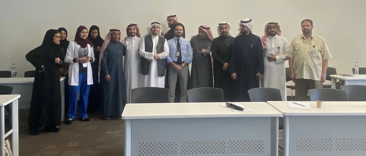 KSAUHS_CPHHI's tweet photo. تمت مناقشة رسائل الماجستير في الكلية لبرنامج ماجستير المعلوماتية الصحية وتقديم العروض امام هيئة اعضاء التدريس https://t.co/tMiq3lpUKm