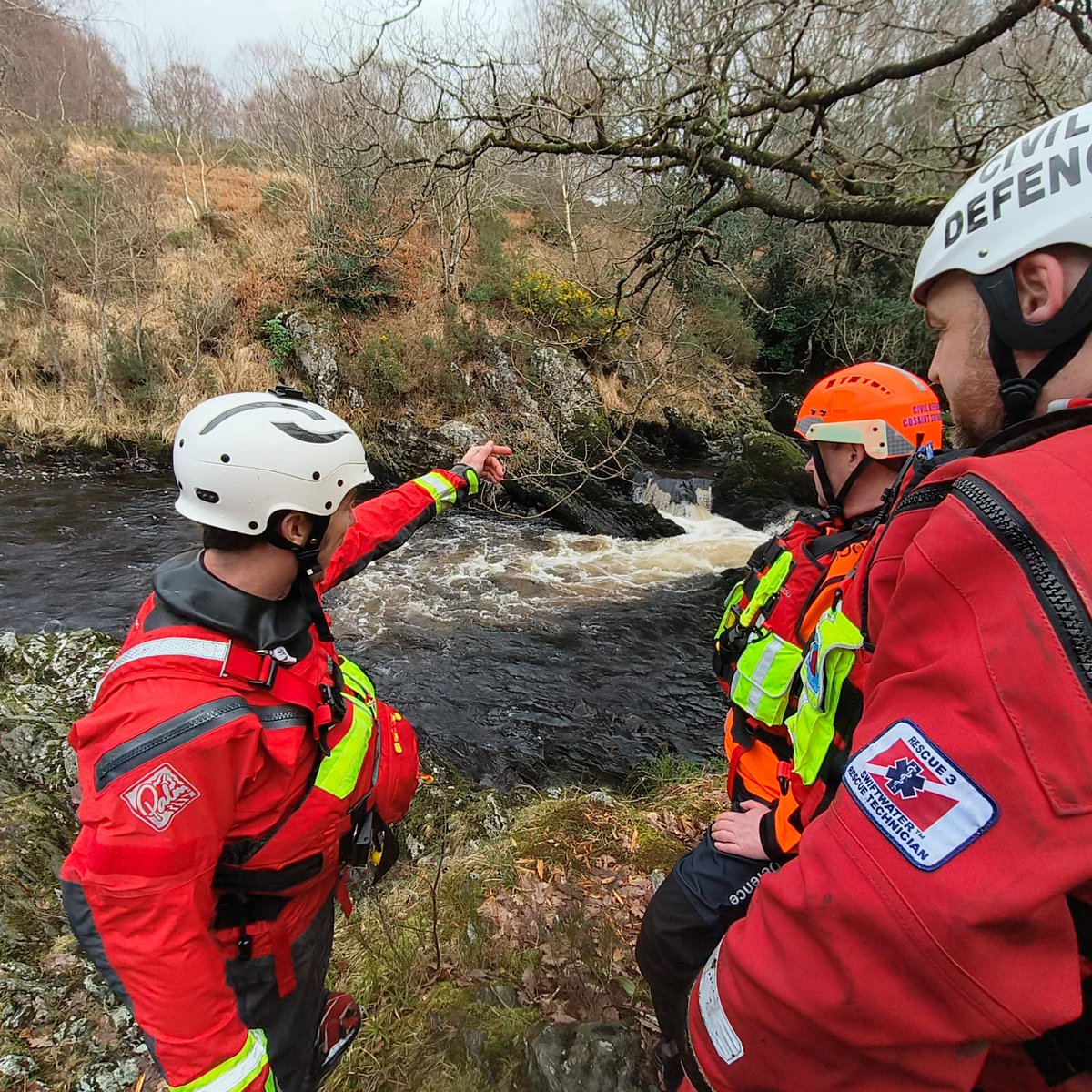 Murray_DavidJ's tweet photo. Few days in Wicklow. @Rescue3europe instructor's certificate renewed. 2 instructors currently in @civildmayo. Alongside approx 85 other @CivilDefenceIRL instructors nationally, making sure our volunteers are safe when working in or around water! https://t.co/8gISWzv8nz