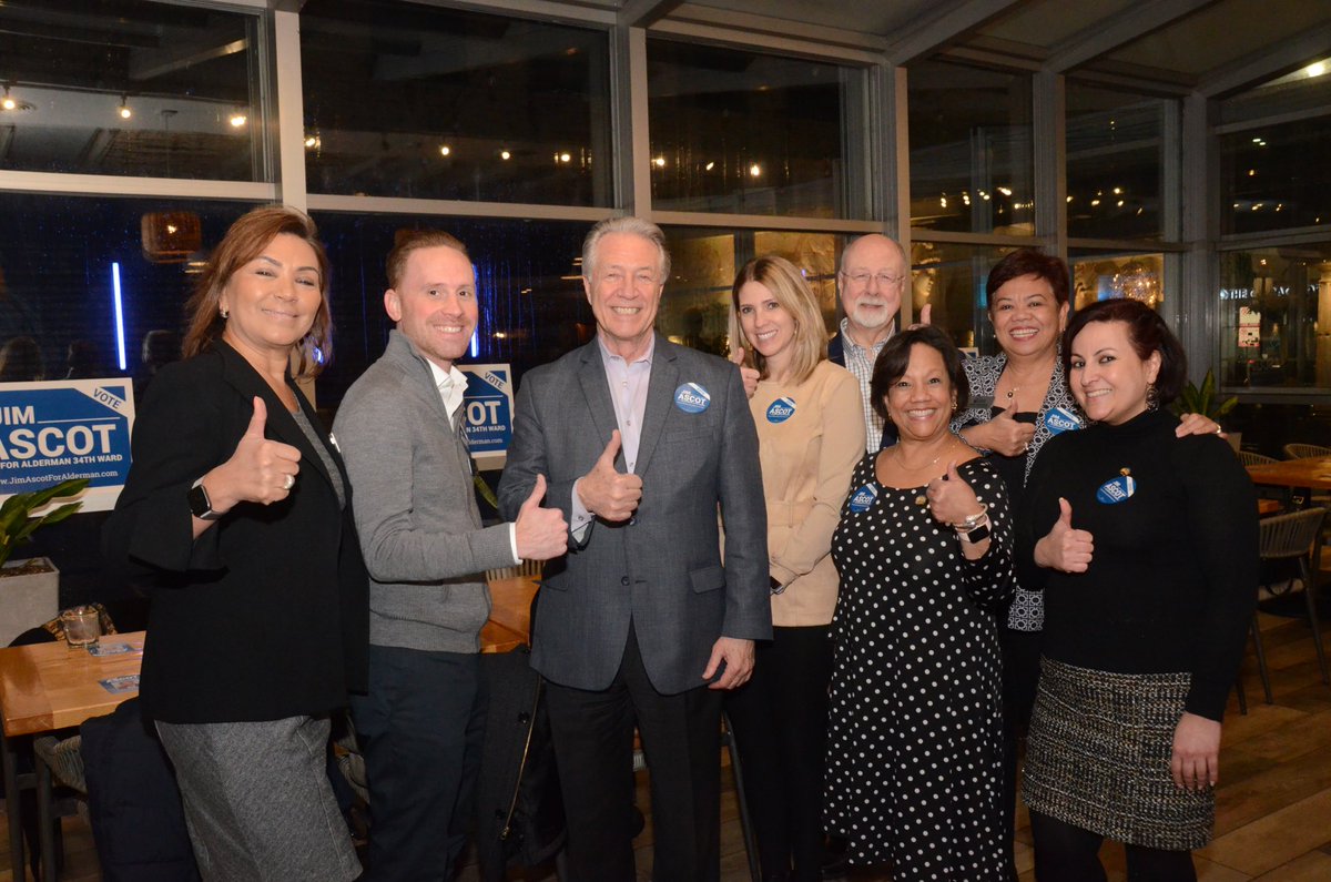 Ascot4Alderman's tweet photo. Thank you to my wonderful supporters that came out in the snow to hear me speak and enjoy some excellent food. Thank you Athena Restaurant for hosting the party. Thank you to the Chicago Association of Realtors for coming. Thank you to DianeAlexanderWhite for the great pictures. https://t.co/ORmtEOWJG4