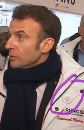 PartiAnimaliste's tweet image. Magique apparition, en cours de visite à #Rungis, d'un pin's « Aimez la viande, mangez en mieux » d’Interbev, sur la veste d’Emmanuel Macron, opportunément devant les caméras !

Vous avez dit lobby ?