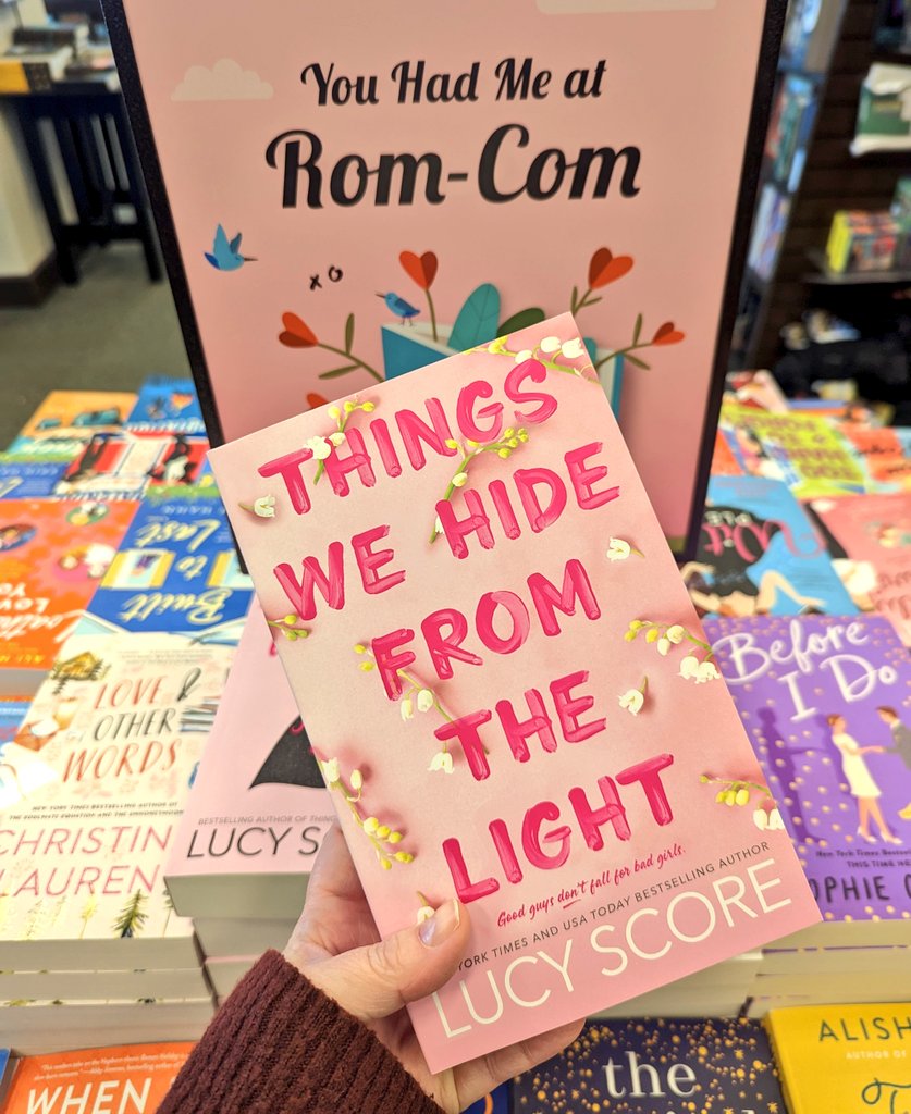 BNBoise's tweet image. For the romance fans. 💓 #lucyscore #thingswehidefromthelight