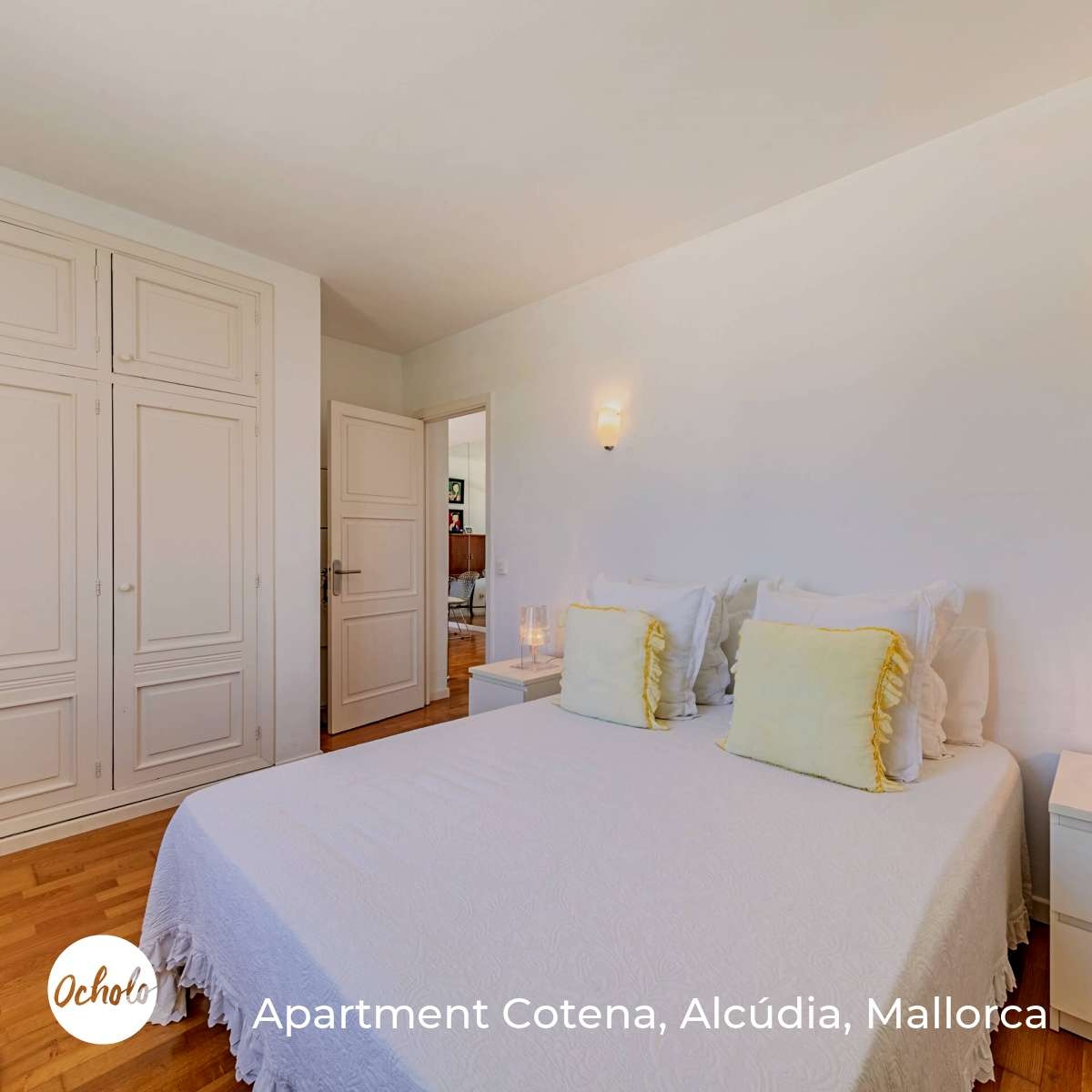 ocholovillas's tweet photo. Sleeping up to 5, Apartment Cotena is the perfect getaway for couples and families who want to rest in a quiet area, relax on the beach and enjoy the commercial area of Puerto de Alcudia. 

Click the link below to book!:
https://t.co/2blK4eWEAx https://t.co/PIKavAdHSG